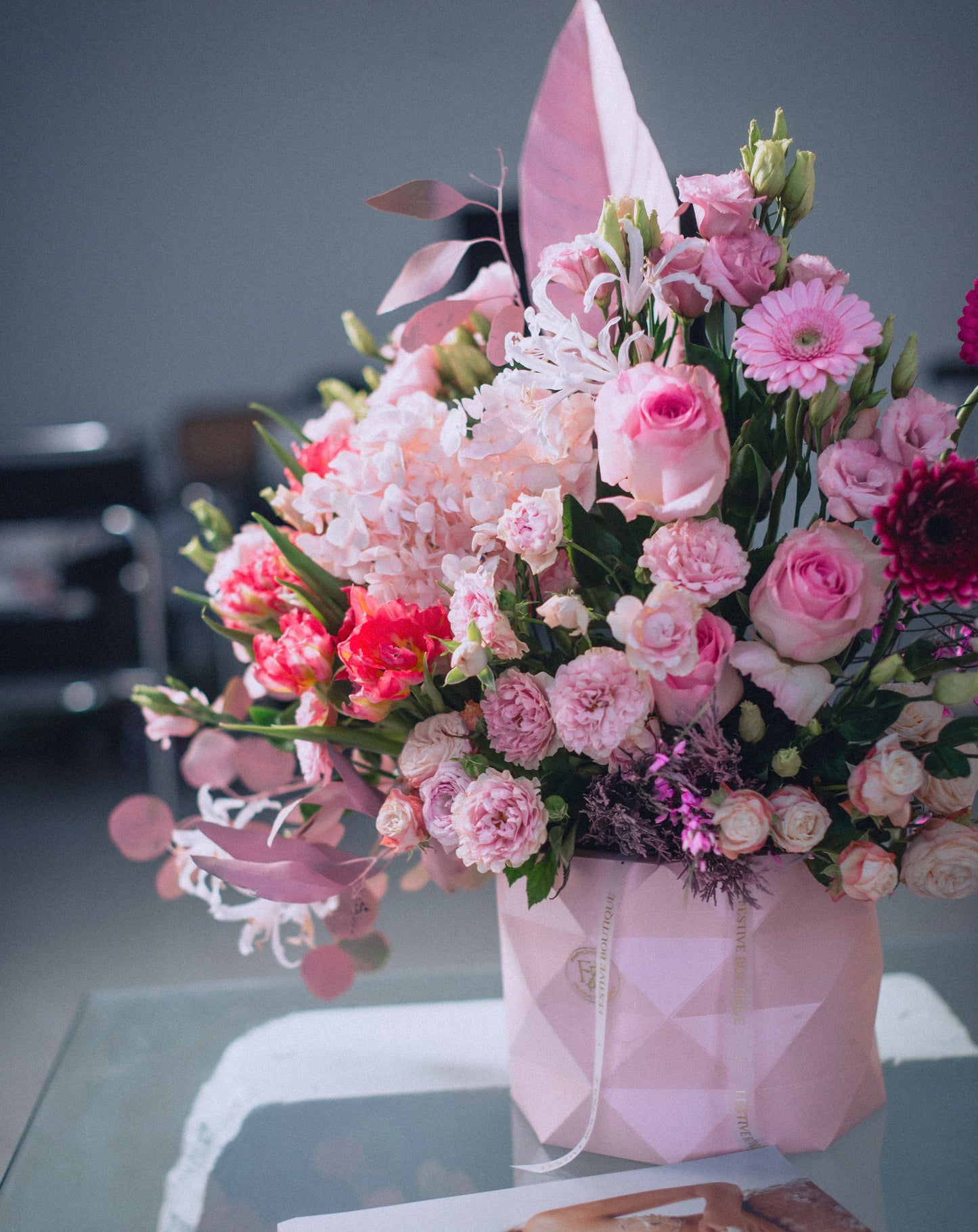 Авторська Квіткова композиція “Blossom” з 10 видів квітів