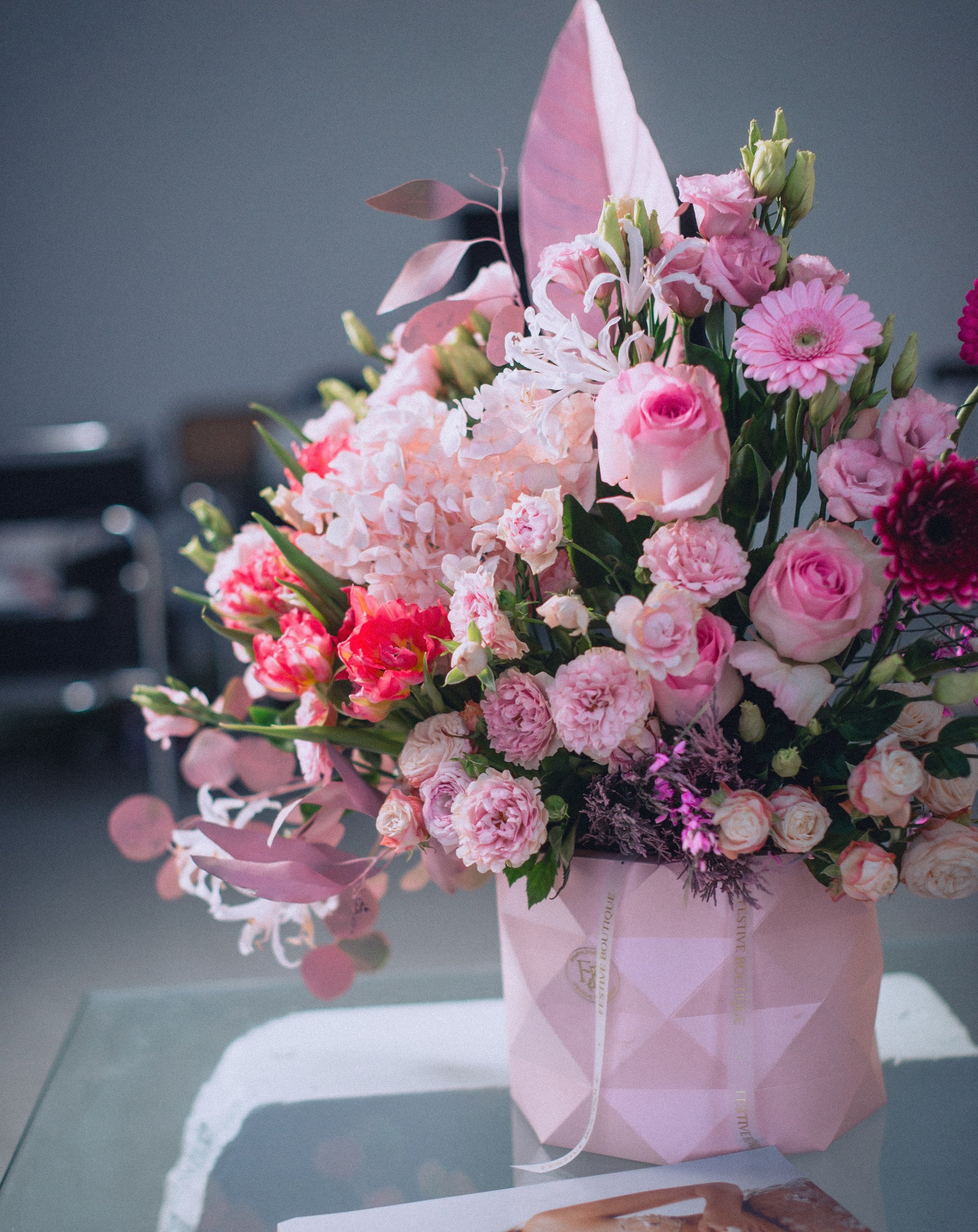 Авторська Квіткова композиція “Blossom” з 10 видів квітів