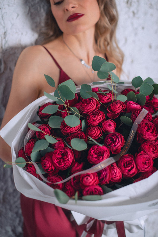 Монобукет з гілкової півонієвидної троянди Cherry