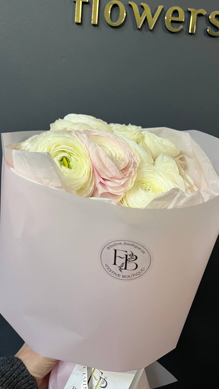 Монобукет з ранункулюса