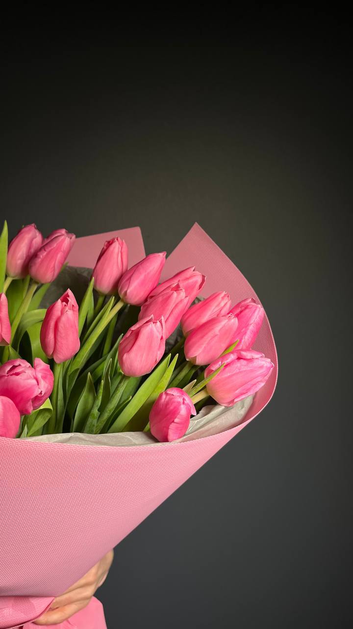 Монобукет рожевих тюльпанів