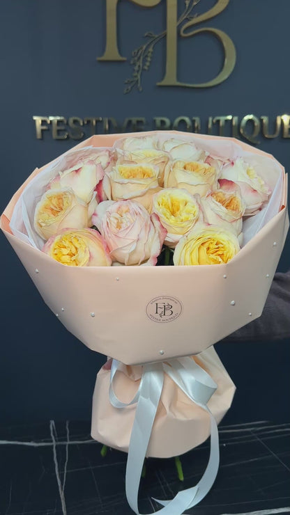 Монобукет з півонієвидної троянди